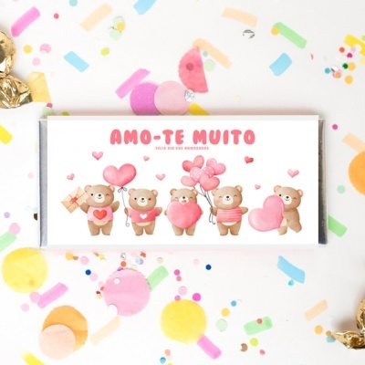 Barra de chocolate com ilustração de ursos e texto AMO-TE MUITO