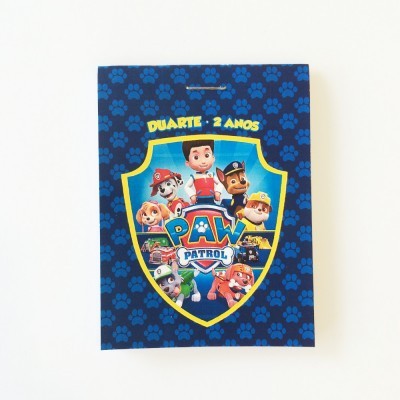 Capa dura de agenda ou livro infantil azul com personagens do Paw Patrol e texto Duarte - 2 Anos.