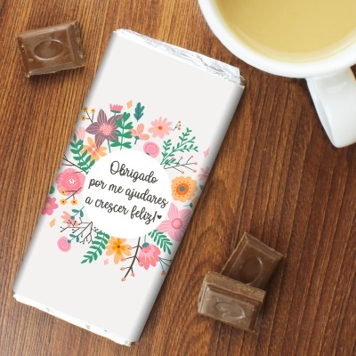 Barra de chocolate com embalagem floral e mensagem de agradecimento