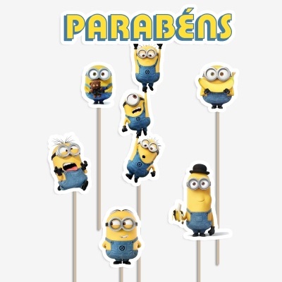 Decorações de bolo com personagens Minions e topo com texto PARABÉNS