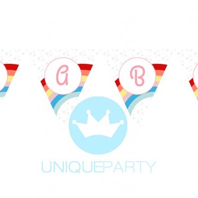 Bandeirolas decorativas com letras formando a palavra PARABÉNS