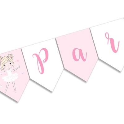 Guirlanda com bandeirolas rosa e branca com texto e desenho de bailarina