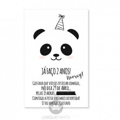 Convite de aniversário infantil com rosto de panda e texto em português