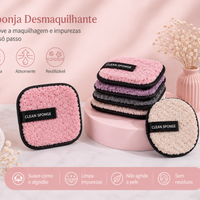 Esponjas desmaquilhantes reutilizáveis em várias cores com etiqueta clean sponge em superfície com decoração