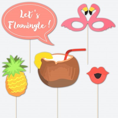 Adereços para fotos tropicais coloridos em papel com frases e formas de flamingo, abacaxi, coco e lábios