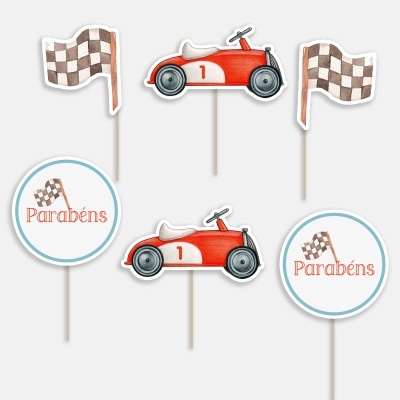 Toppers para bolo de corrida com carros vermelhos, bandeiras quadriculadas castanhas e textos 'Parabéns'