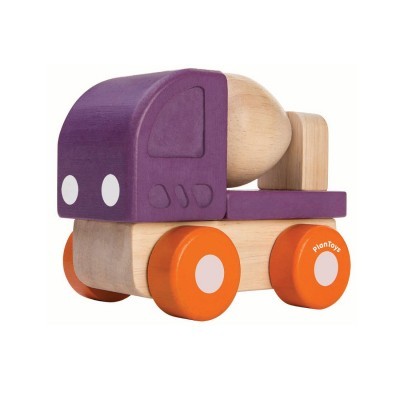 Carrinho de brinquedo de madeira com cabine roxa e rodas laranja.