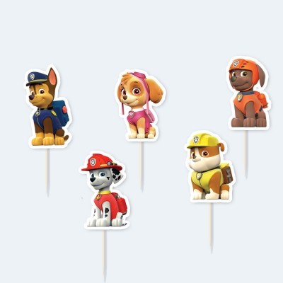 Cinco toppers para bolos de cães com diferentes uniformes coloridos