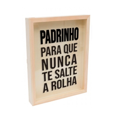 Caixa decorativa em madeira clara com texto em vidro