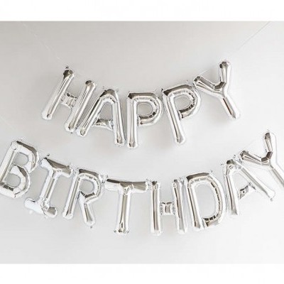 Balões metálicos prateados com letras HAPPY BIRTHDAY
