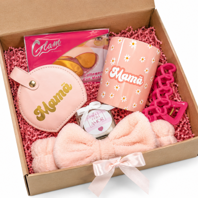 Kit presente para mãe com caneca rosa, espelho, máscara de gel, laço de cabelo, vela e acessórios em caixa de cartão
