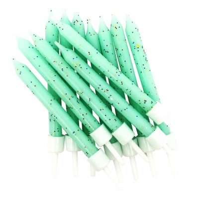 Velas de aniversário verdes com pontos coloridos e suportes brancos