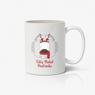 Caneca branca com ilustração de rena e texto Feliz Natal Padrinho