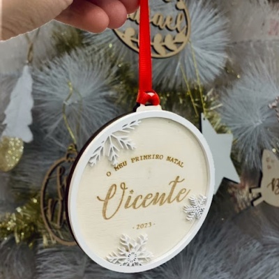 Ornamento redondo de Natal com texto personalizado e decoração de flocos de neve