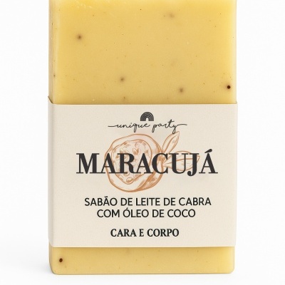 Sabão de maracujá com leite de cabra e óleo de coco