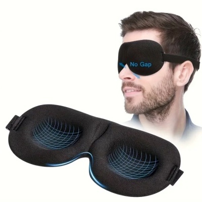 Máscara de dormir preta com padrão azul e texto No Gap