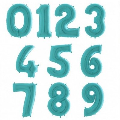 Balões azuis em forma de números de 0 a 9