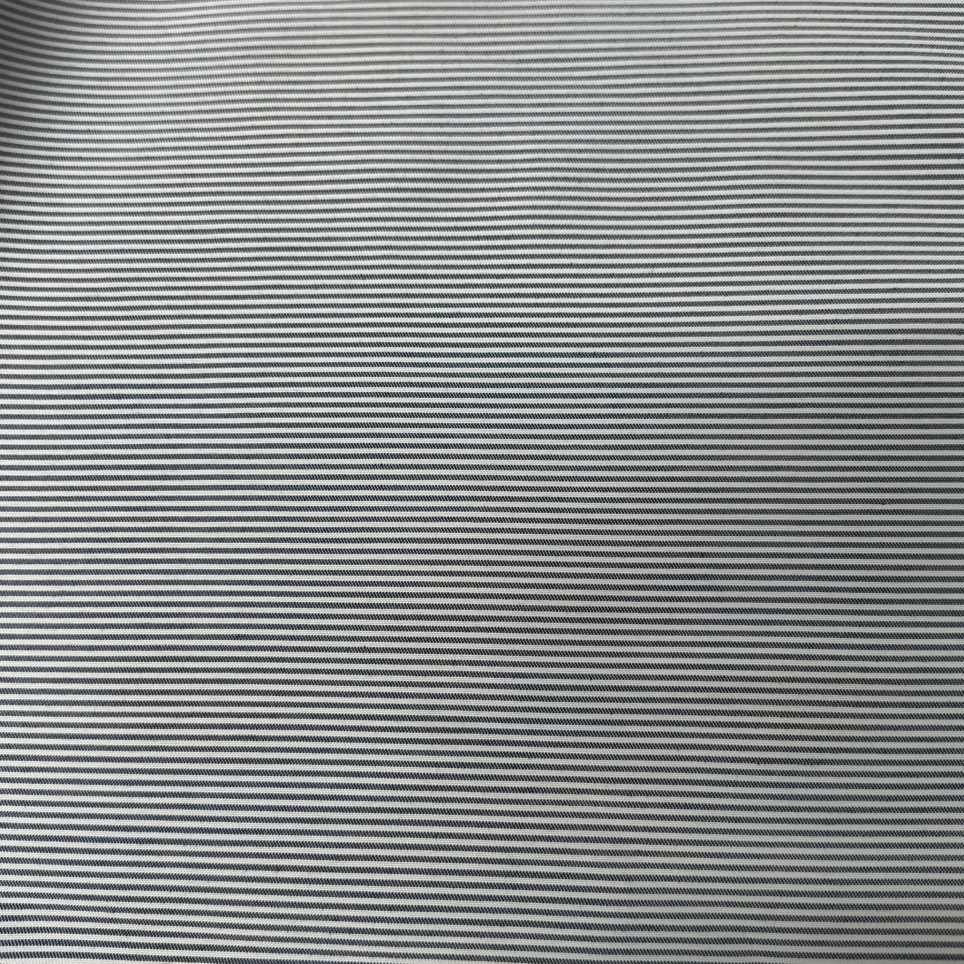 Nécessaire grande Santa Maria Manuela Tecido de riscas pretas e brancas finas horizontais