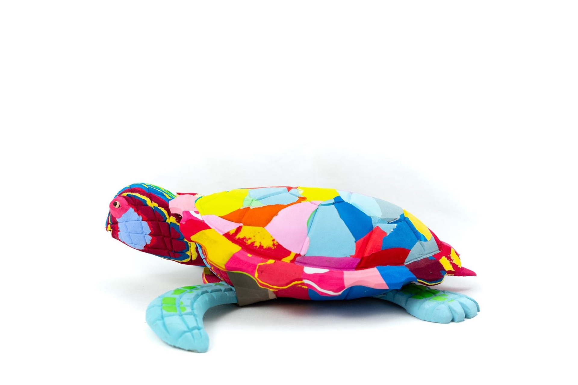 Tartaruga L Pelúcia colorida de tartaruga com padrão de remendos coloridos