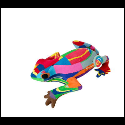 Figura de rã em tecido colorido com padrões irregulares