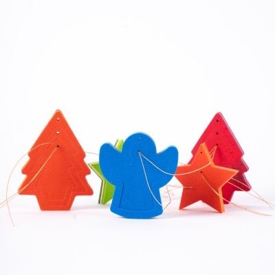 Decoração de Natal em espuma colorida com formas variadas