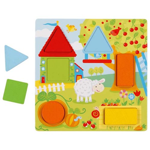 Puzzle de madeira com peças geométricas coloridas e base ilustrada