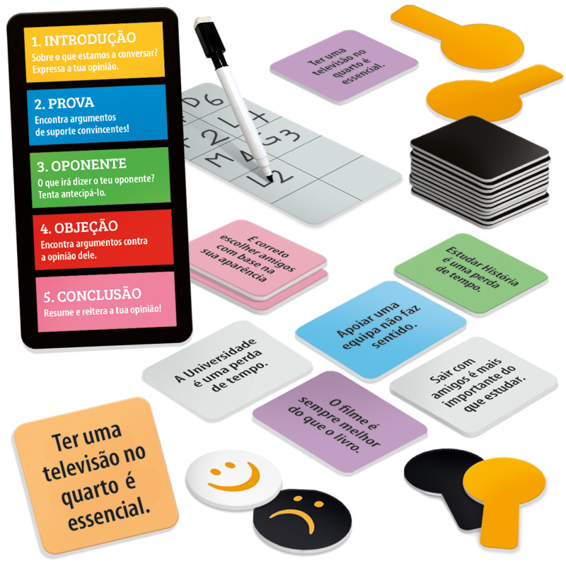 Jogo educativo com fichas coloridas e tabuleiro branco com marcador