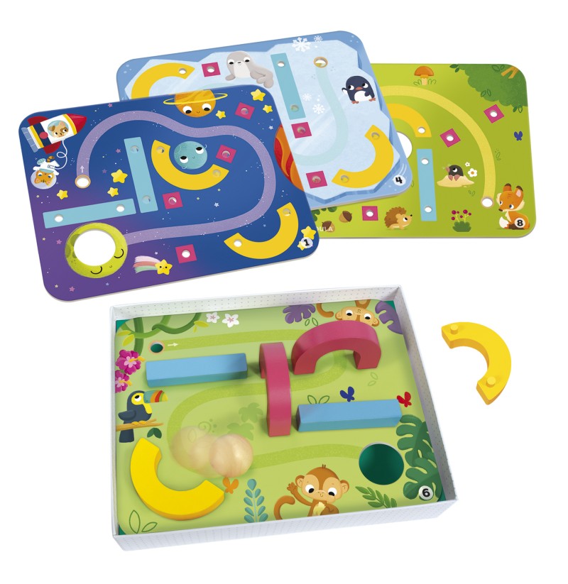 tabuleiros de jogo infantis coloridos com peças curvas amarelas e retângulos azuis e vermelhos