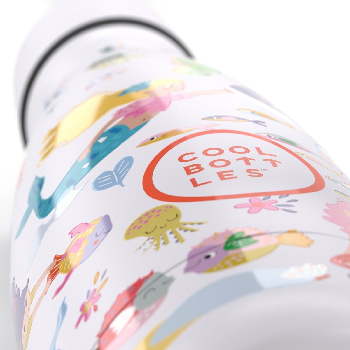 Garrafa térmica branca decorada com ilustrações coloridas e texto COOL BOTTLES