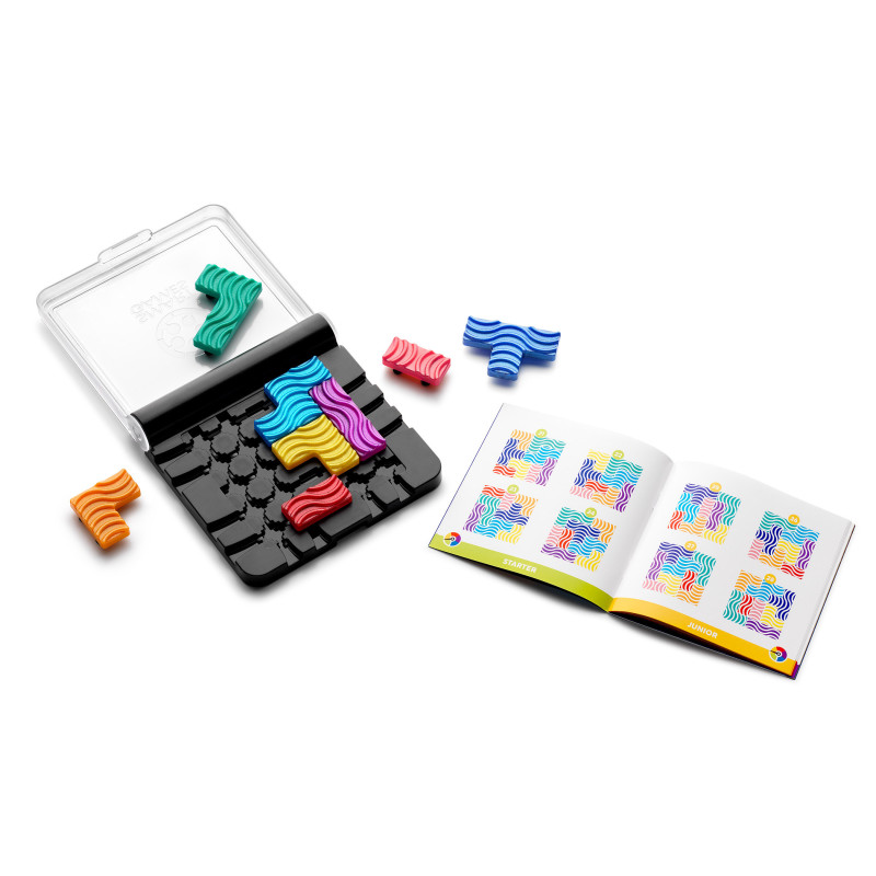 Quebra-cabeças colorido com caixa e manual em fundo branco
