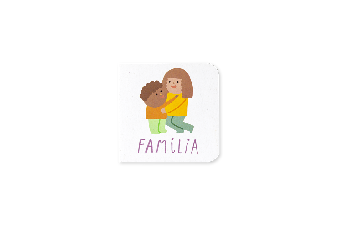 Livro infantil com crianças e texto FAMÍLIA
