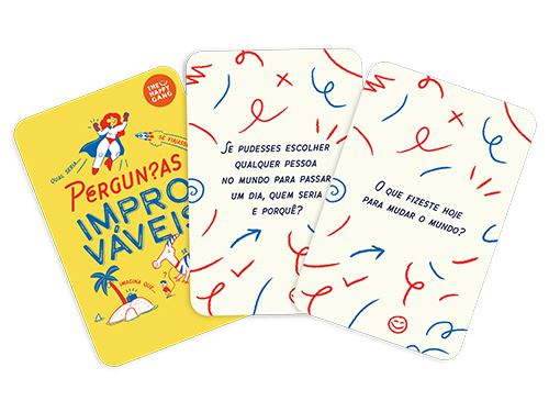 Jogo de cartas PÉRGUNTAS IMPROVÁVEIS com cartas mostrando perguntas em português.