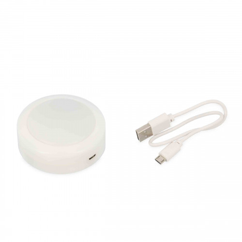 Produto redondo branco com cabo USB branco em fundo branco