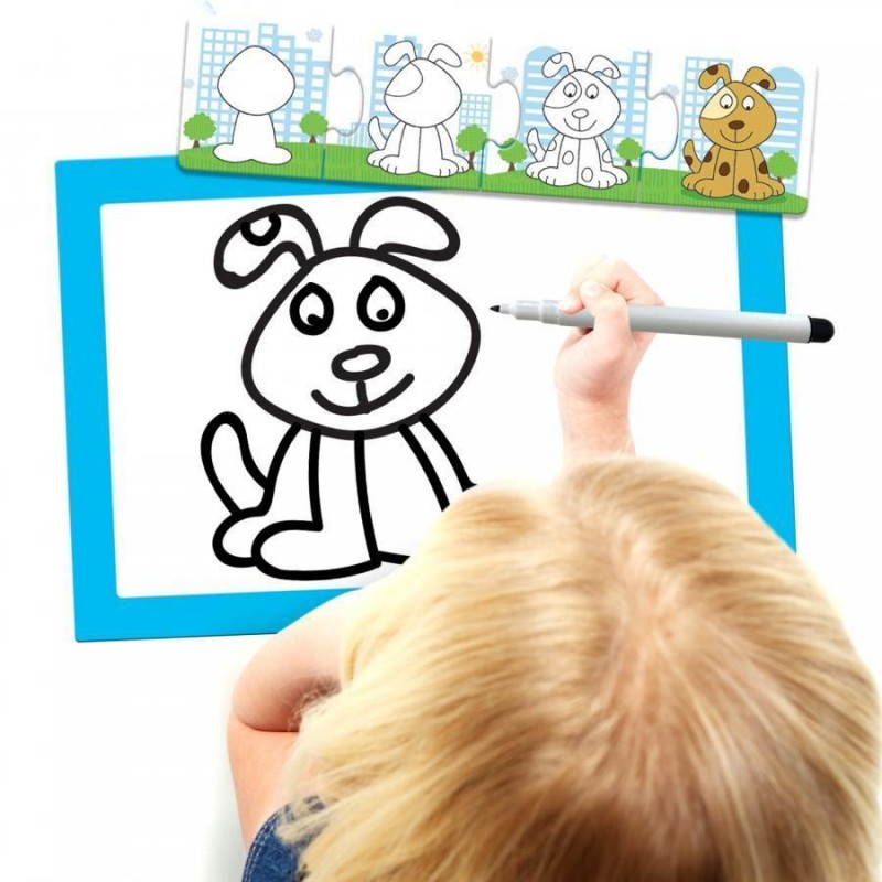 Desenho de cão feito a marcador por uma criança com fundo branco e moldura azul.