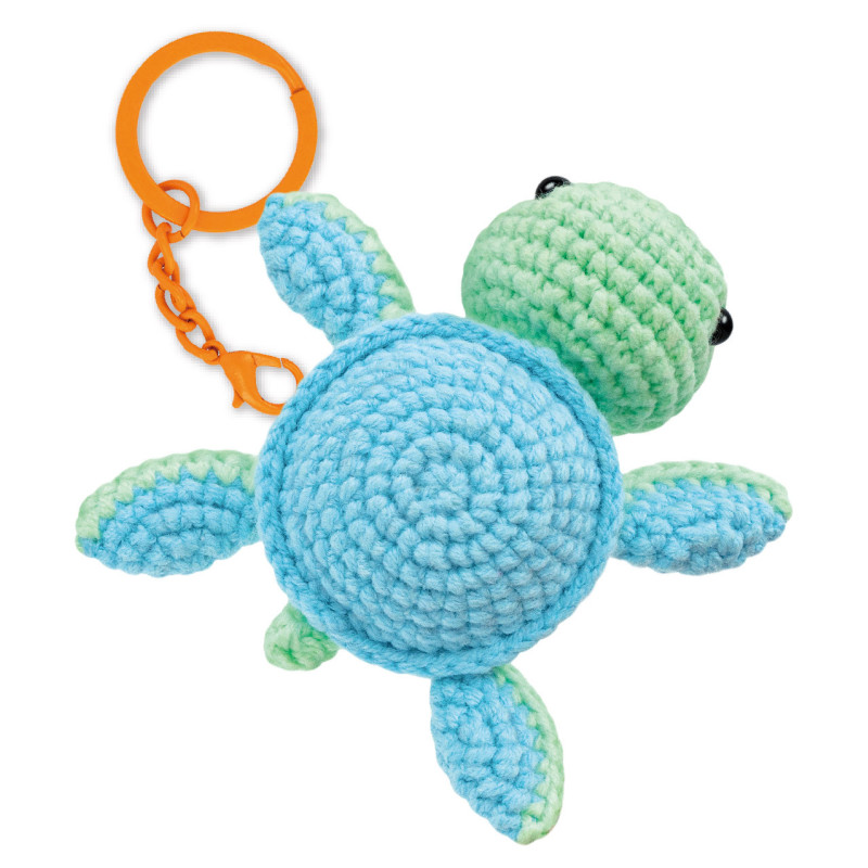 Chaveiro de crochê em forma de tartaruga azul e verde com argola laranja