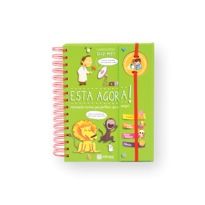 Caderno espiral verde com ilustrações de animais e banda elástica vermelha