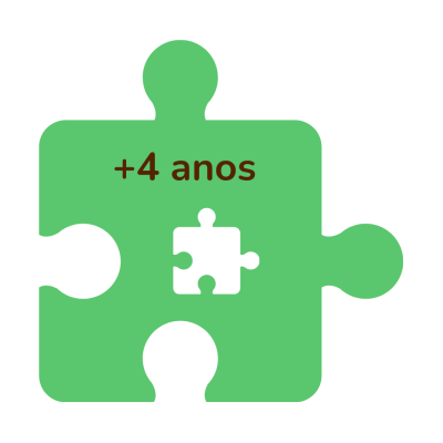 Peça de puzzle verde com texto +4 anos