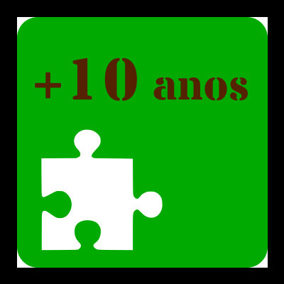 Ícone de peça de puzzle branca e texto '+10 anos' em fundo verde