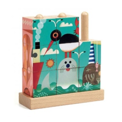 Blocos de madeira coloridos empilhados formando imagens de animais e farol