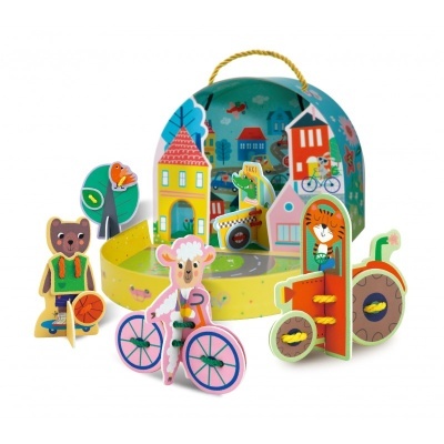 Brinquedos de madeira de animais desportivos com cenário colorido