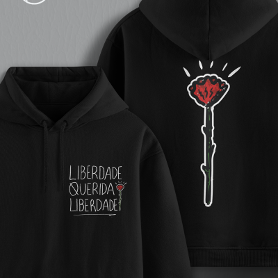 Casaco com capuz preto com texto e ilustração de cravo vermelho