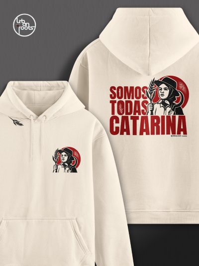 Camisola hoodie creme com estampado de mulher e texto vermelho