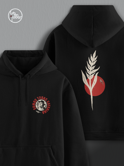 Sweatshirt preta com capuz e estampas frontais e traseiras em bege e vermelho