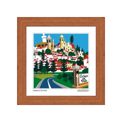 Ilustração colorida de paisagem urbana com texto 'Cabeço de Vide' em moldura de madeira.