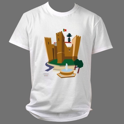 T-shirt branca com estampa de castelo e elementos coloridos