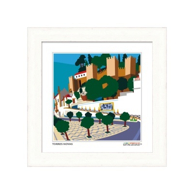 Quadro com ilustração de Torres Novas em moldura branca.