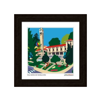 Ilustração colorida de praça e edifício de Vila Nova de Famalicão em moldura preta