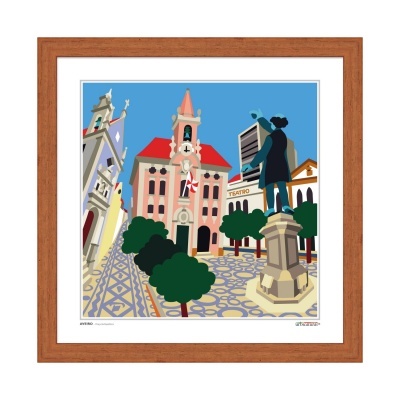 Ilustração de praça com estátua, árvores, edifícios antigos e calçada portuguesa em moldura de madeira