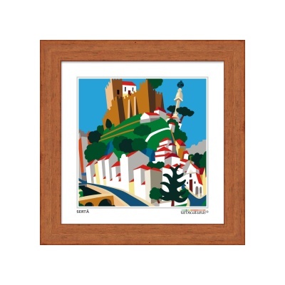 Ilustração colorida de cidade de Sertã em moldura de madeira.