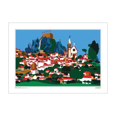 Ilustração colorida de uma vila com igreja, casas vermelhas, árvores e colina com fortalezas